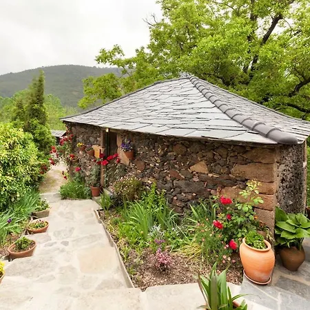 Semesterbostad Charming House Terrace Amarante